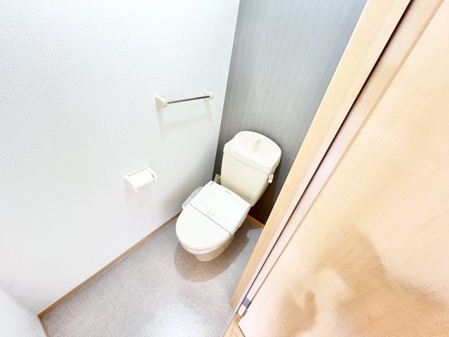 トイレ　※別部屋参考写真