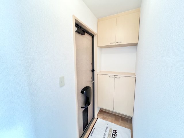 玄関　※別部屋参考写真