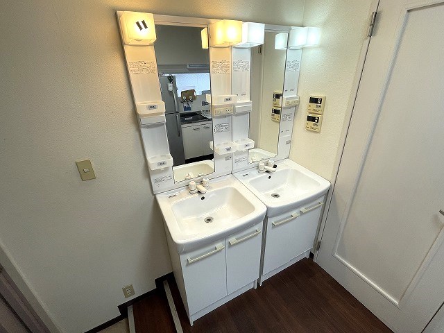 洗面設備　2階共用スペース。