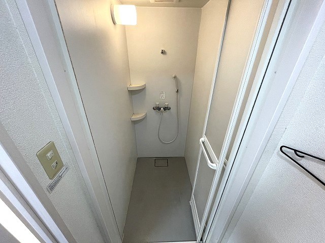 バス・シャワールーム　共用シャワールーム。