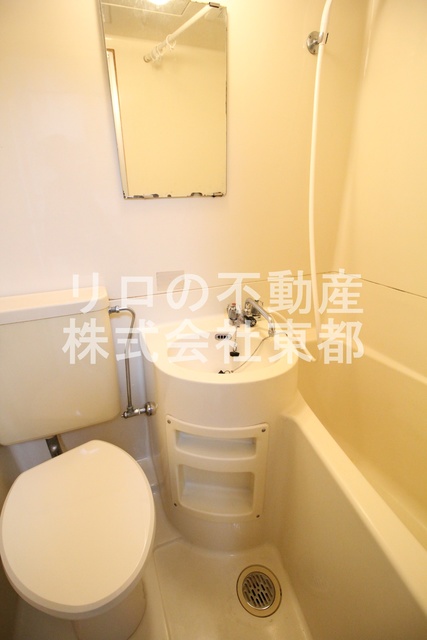 バス・シャワールーム　お掃除がしやすい３点ユニットバスです☆