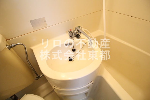 洗面設備　洗面ボウルもついているので、ここで洗顔できますね☆