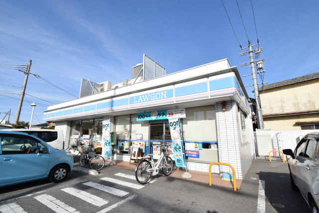 コンビニ　ローソン　姫路御立中店（コンビニ）まで375m