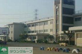 小学校　熊谷市立新堀小学校（小学校）まで2380m