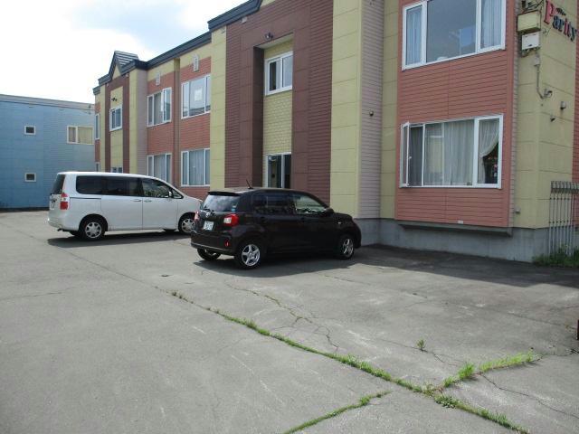 駐車場　駐車場