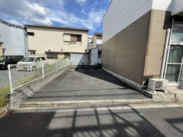 カラコレスのその他写真