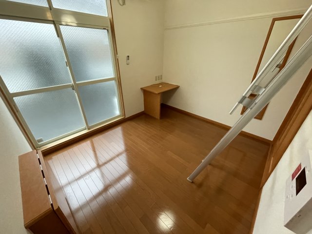 カラコレスの居間写真