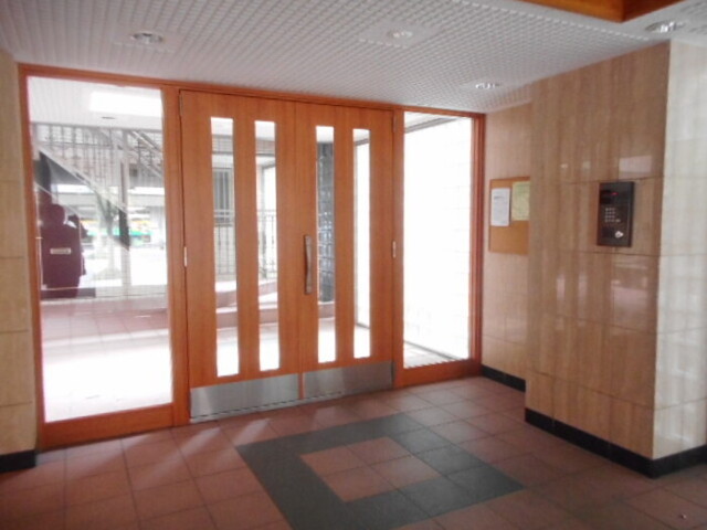 エントランス　オートロック付エントランス