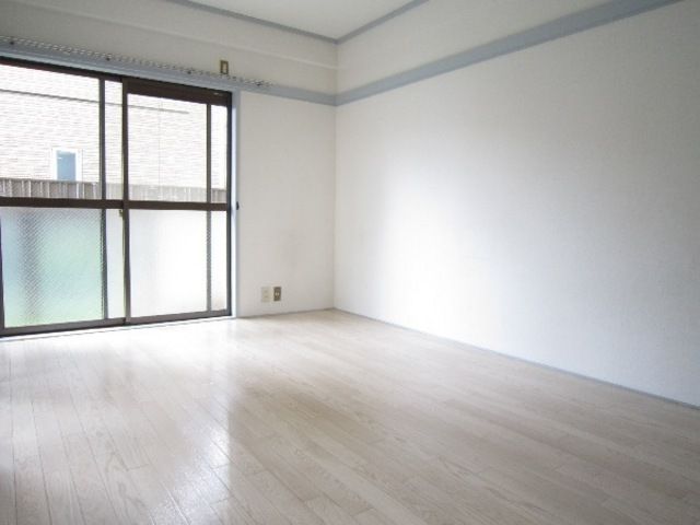 居室・リビング　☆オールフローリング☆