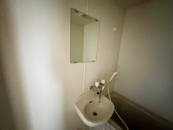 洗面設備　※別部屋の写真です