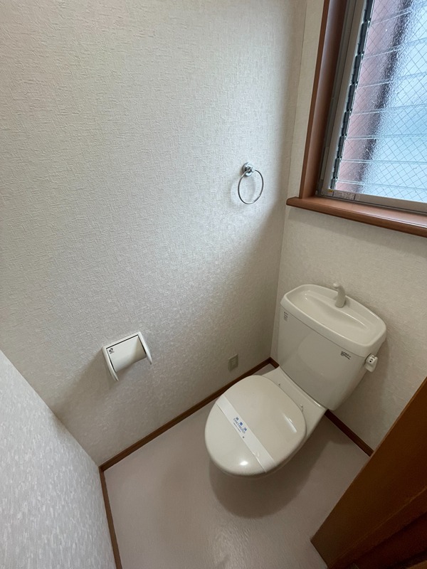 トイレ　別部屋参考写真