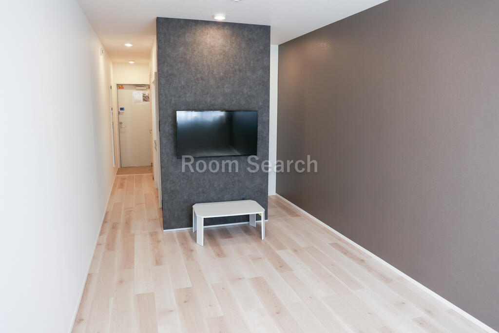 居室・リビング　ＴＶ壁掛け、家具家電付き