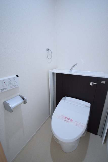 トイレ　嬉しい温水洗浄便座★