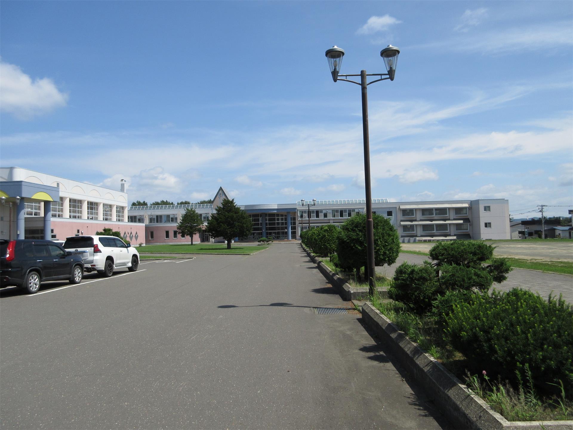 中学校　北中学校（中学校）まで2100m