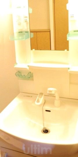 洗面設備　※同タイプの他のお部屋です