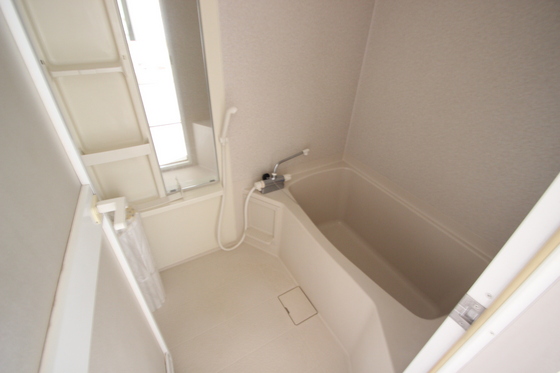 バス・シャワールーム　※別部屋の写真です