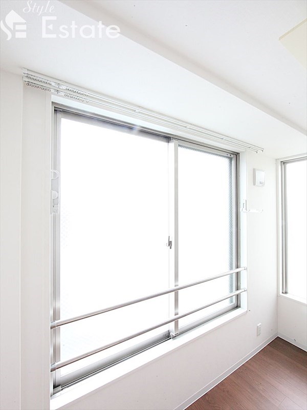 バルコニー　採光窓