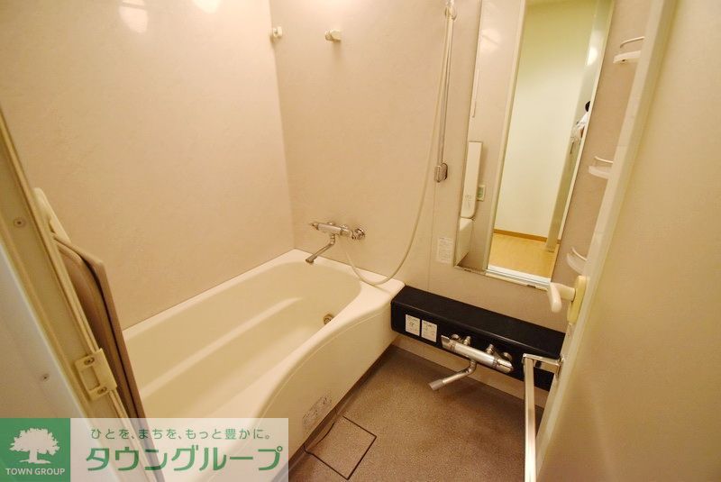 バス・シャワールーム　お問合せは(株)タウンハウジングレジデンス事業部　赤坂店・…