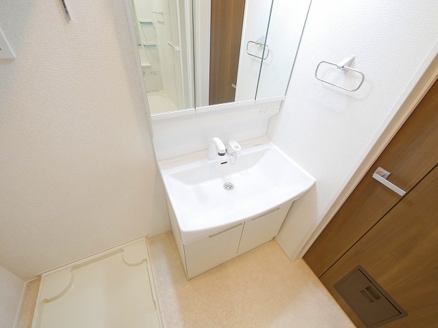 洗面設備　使いやすい洗面所です