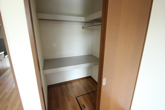 収納　※別部屋の写真です