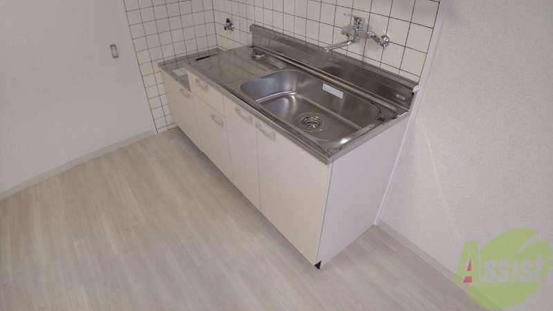 キッチン　キッチンスペースも広く冷蔵庫等も問題なく設置出来そうですね。