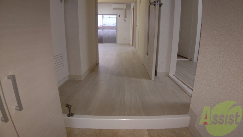 玄関　玄関でございます。毎日の出入りはこちらから。