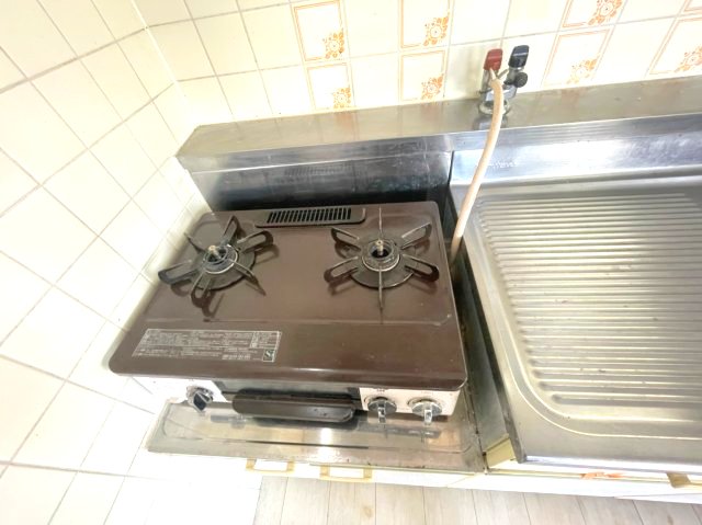 キッチン　イメージとして同建物他部屋を表示しています