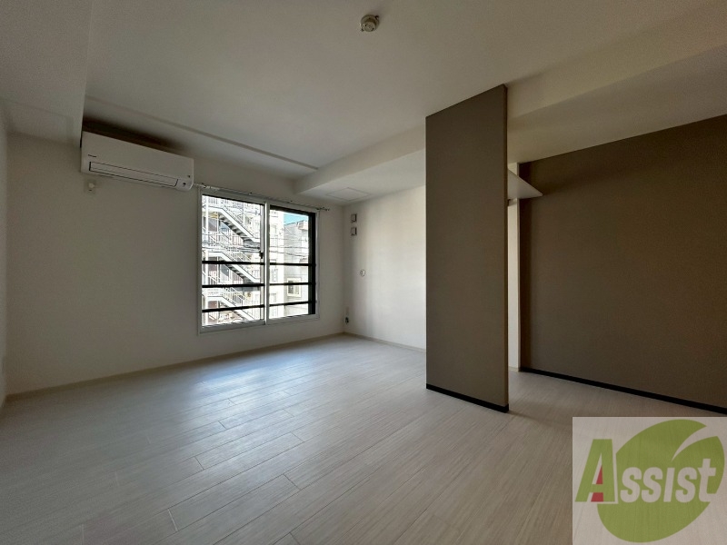 居室・リビング　広くてキレイなお部屋が広がっていて、充実した生活が送れそう。