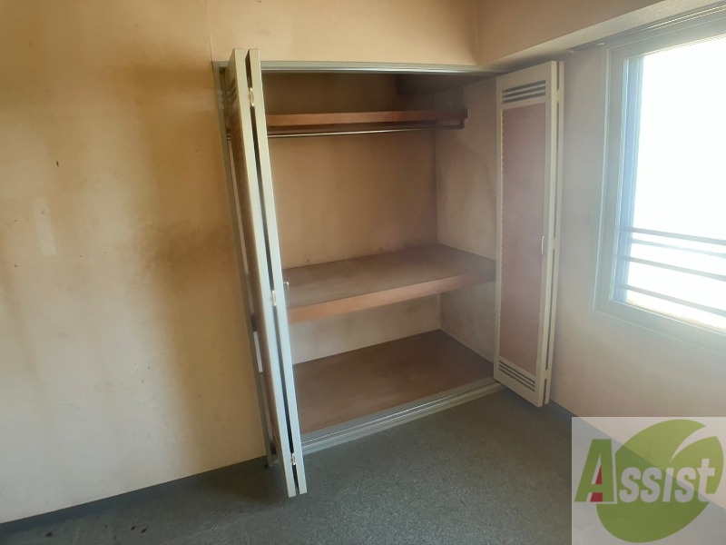 収納　寝室の収納です。部屋がすっきり片付きます。