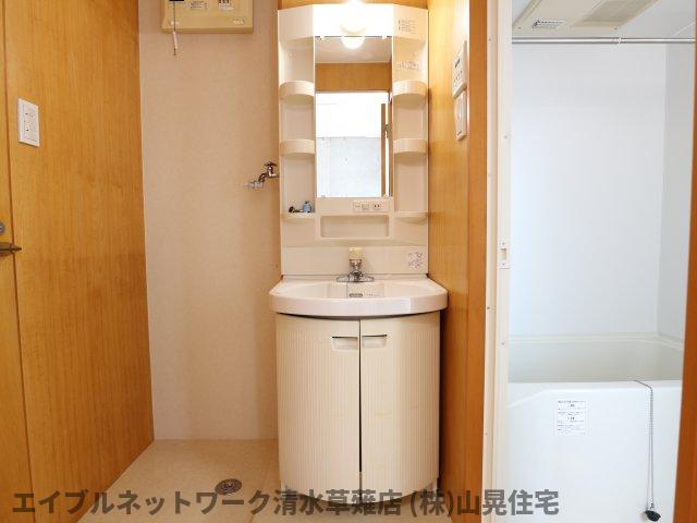 洗面設備　洗面所です