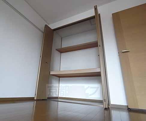 収納　奥行きたっぷりの収納が嬉しいですね