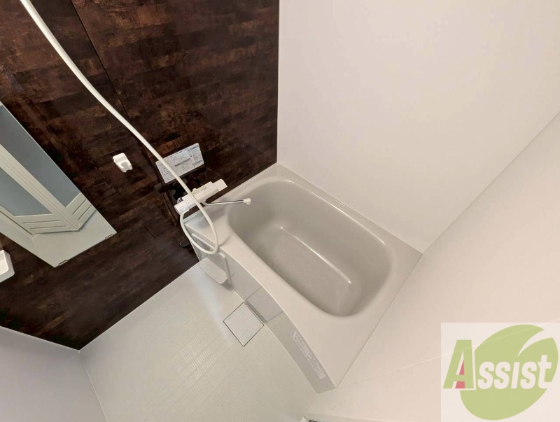 バス・シャワールーム　お風呂になります。一日の疲れを癒してくださいね。