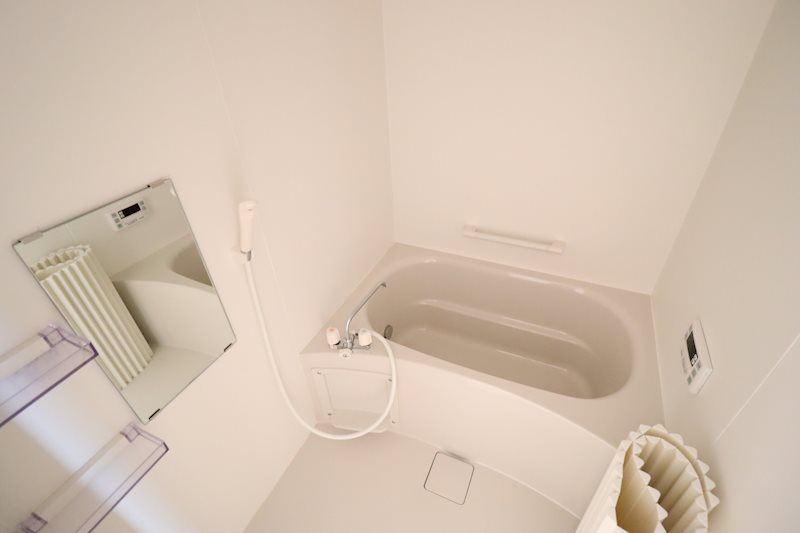 バス・シャワールーム　（イメージ）24時間換気システムを採用した清潔な浴室です。