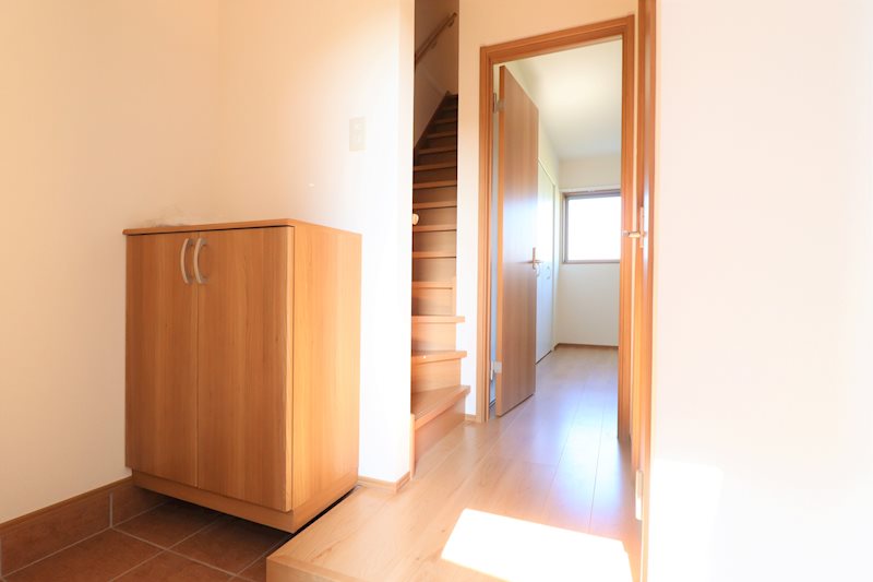 玄関　（イメージ）大容量のシュークローゼット