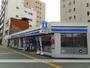 コンビニ　ローソン高知駅前店（コンビニ）まで647m