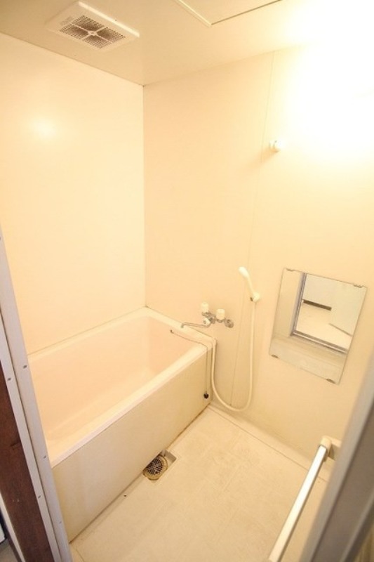 バス・シャワールーム　図面と現状に相違がある場合には現状を優先