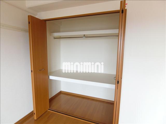 収納　奥行のある収納でお荷物もすっきり。