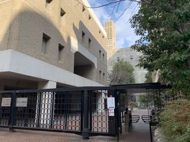 コンビニ　ファミリーマート（コンビニ）まで393m