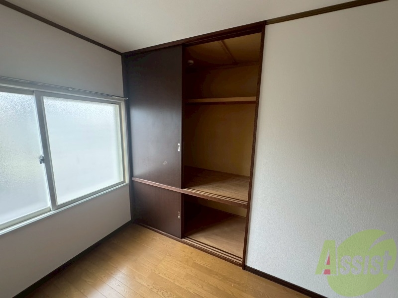 収納　こちらは収納です。物をしまう事ができますね！