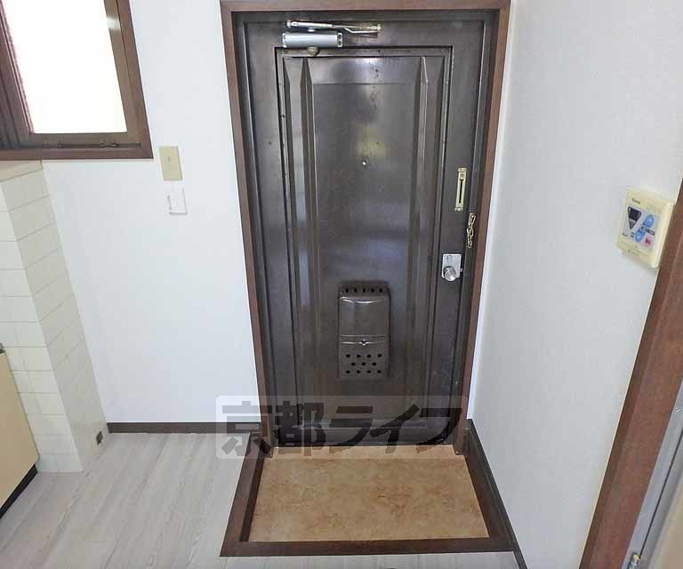 玄関　玄関ホールです