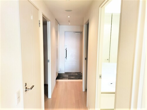 玄関　玄関・廊下　※2025年7月撮影