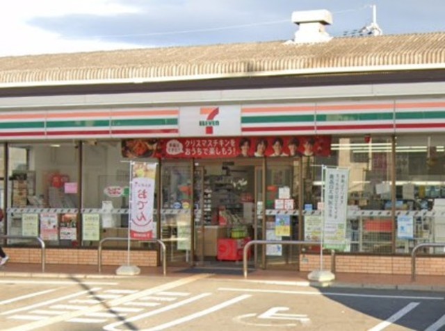 コンビニ　セブンイレブン　豊中利倉東2丁目店（コンビニ）まで542m
