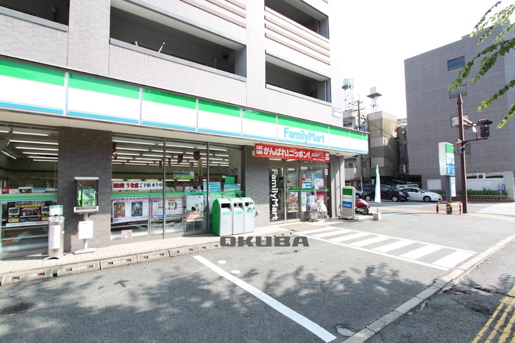 コンビニ　ファミリーマート 熊本本荘2丁目店（コンビニ）まで402m