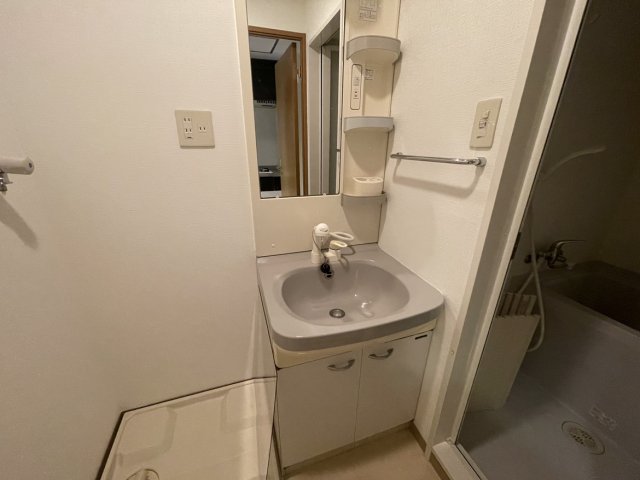 洗面設備　同物件別室です。
