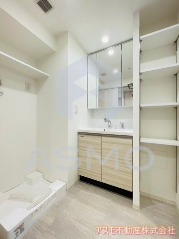 洗面設備　同マンション別部屋参考写真