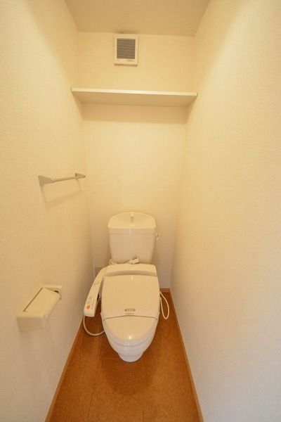 トイレ　☆温水洗浄便座☆