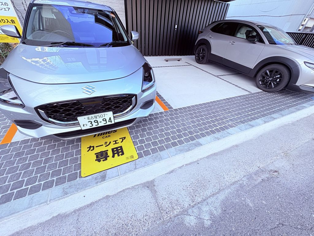 駐車場　駐車場
