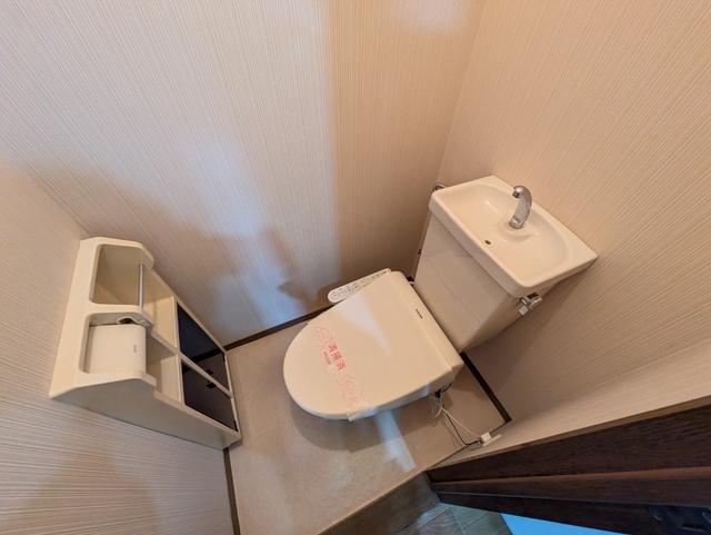 トイレ　トイレ