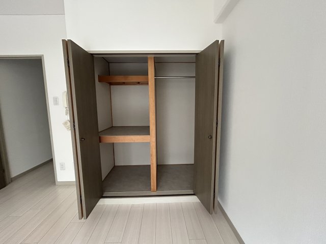 収納　同物件別号室の写真です。