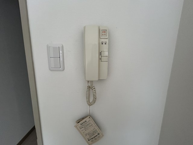 セキュリティ　同物件別号室の写真です。